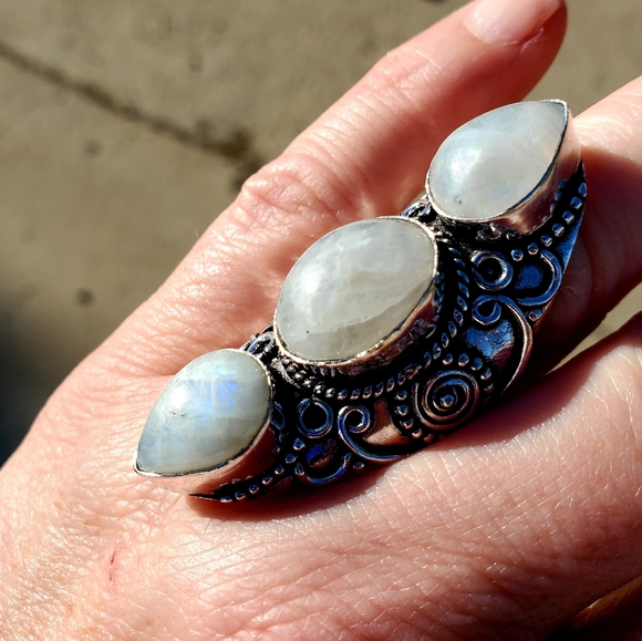 New Rainbow Moonstone 925 Silver Statement Ring. - Picture 14 of 15